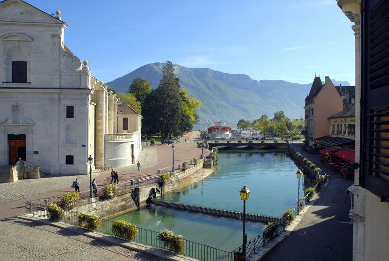Hôtel du Palais de l'Isle Annecy Job Tourisme